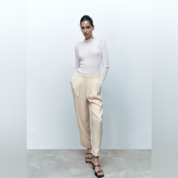 23-NWOT Zara cream satin joggers - Picture 2 of 3